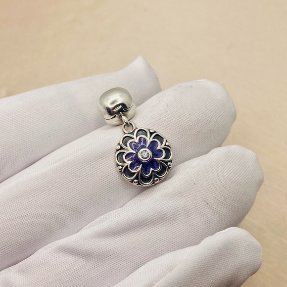 EUC Pandora 790957LCZ Sterling Silver Dogwood Dangle Clip w/ Purple Enamel - Picture 4 of 9